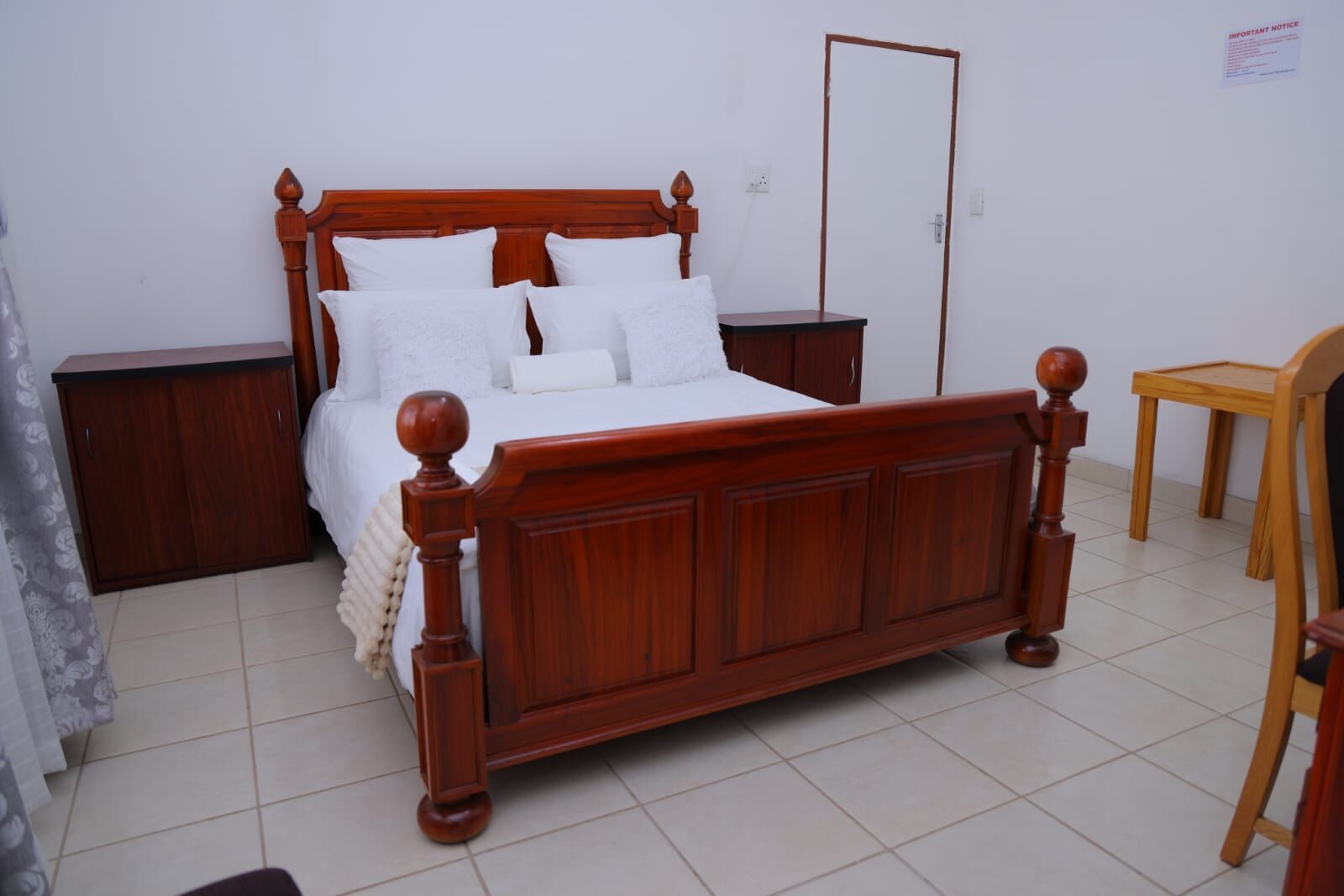 Luxury Bedroom Suite at Matu